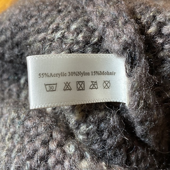 ELMA Grey Womens Pom Winter Hat - Picture 5 of 6